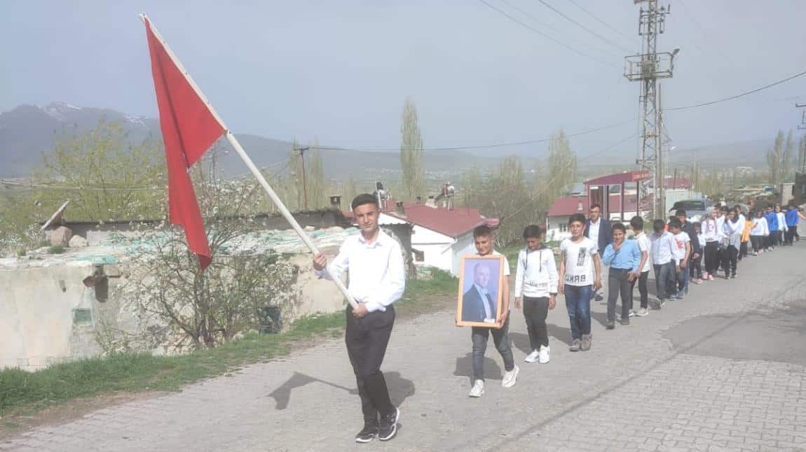 23 Nisan Ulusal Egemenlik ve Çocuk bayramını okulumuz ve Sultanpınar Köyü halkı olarak coşkuyla kutladık.
